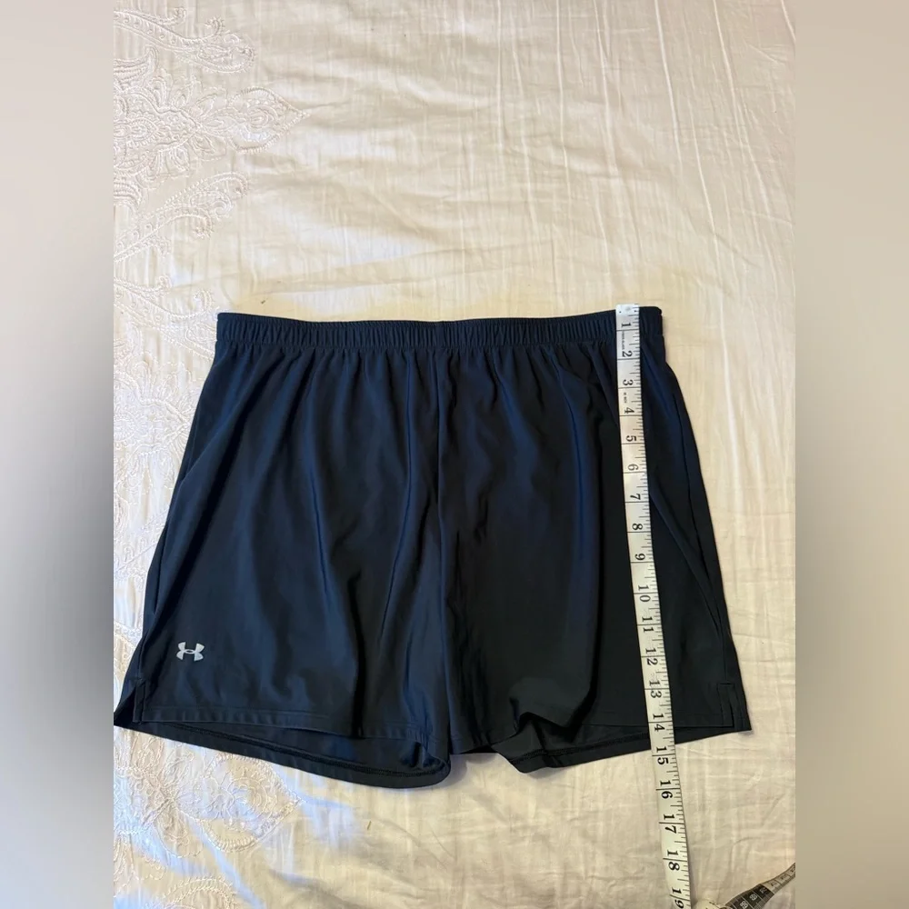 Under Armour Black Performance Athletic Shorts Size L